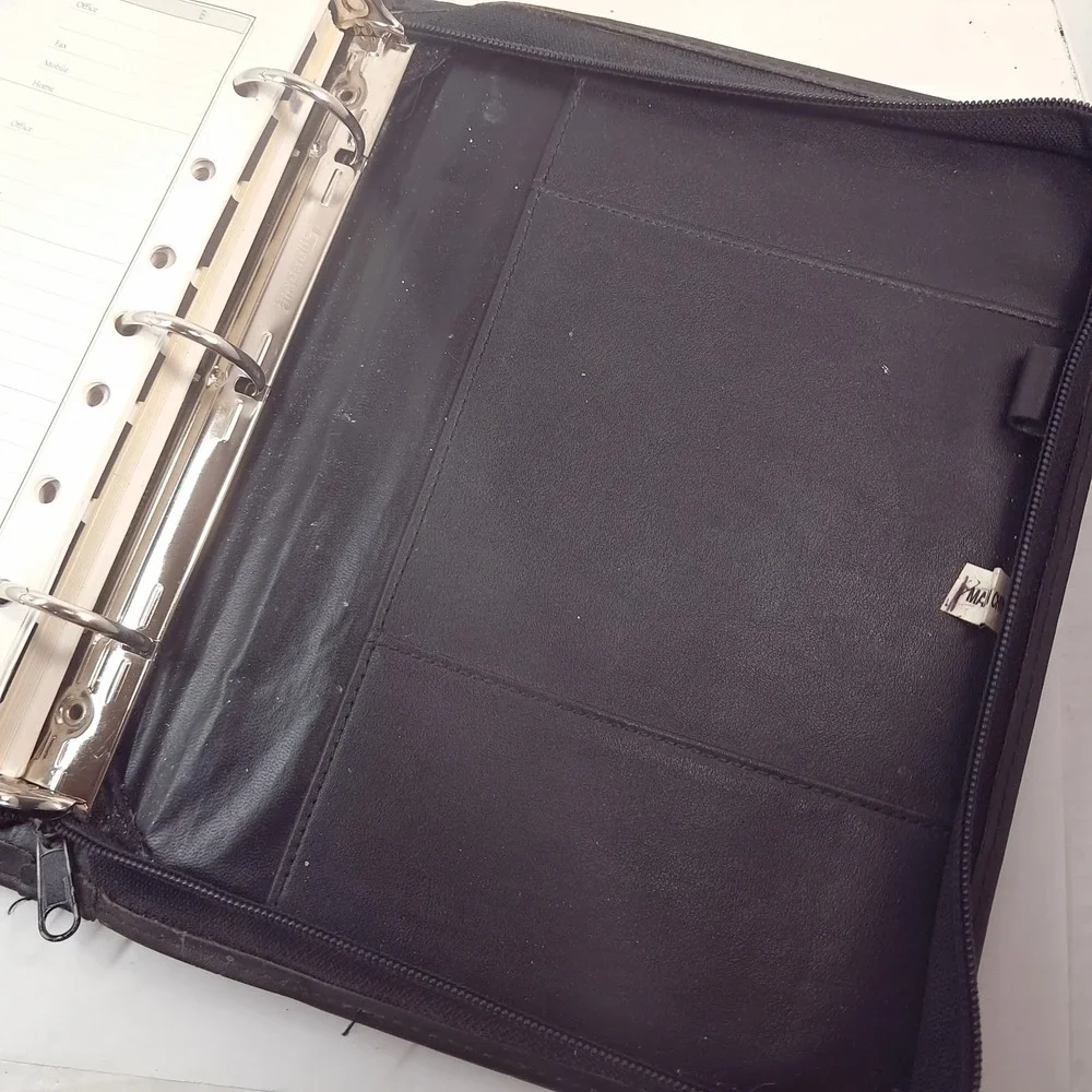 Day Runner Pro Business System Binder Planner Black 3-Ring Organizer & inserts